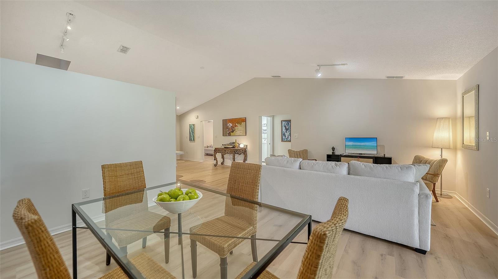 OAK FOREST VILLAS - Residential