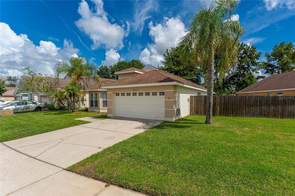 Photo of 13617 Emeraldview Drive, Orlando, FL 32828 (MLS # O6433744)