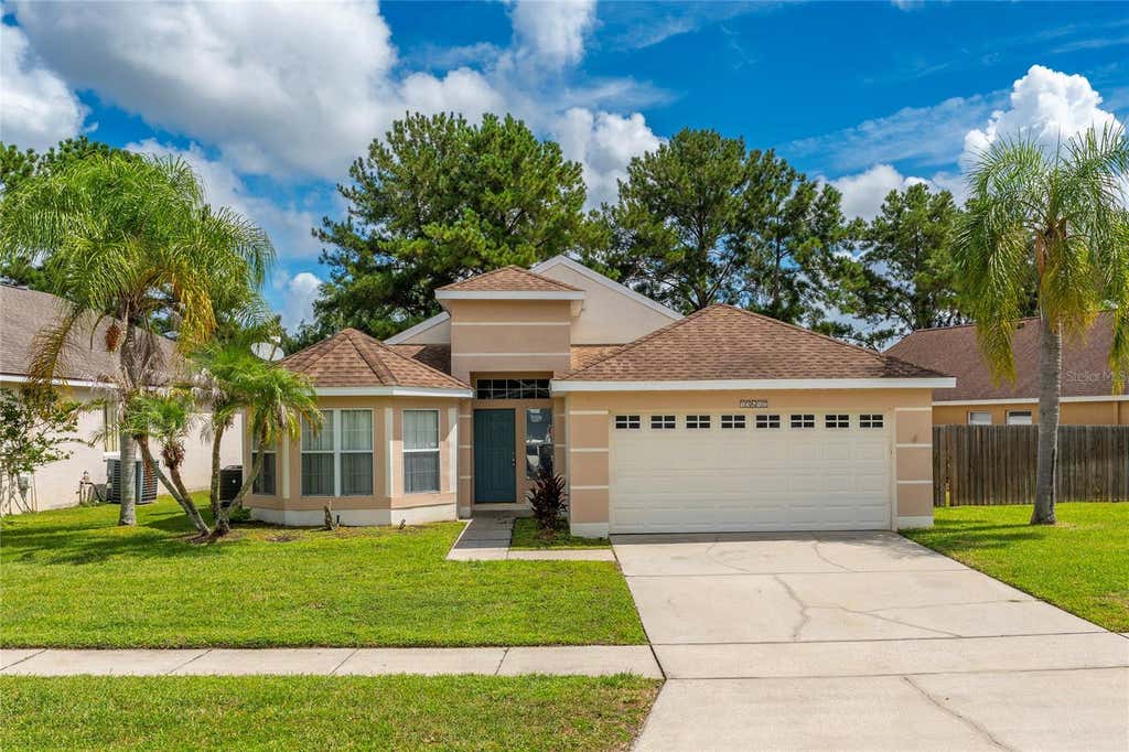 Photo of 13617 Emeraldview Drive, Orlando, FL 32828 (MLS # O6433744)