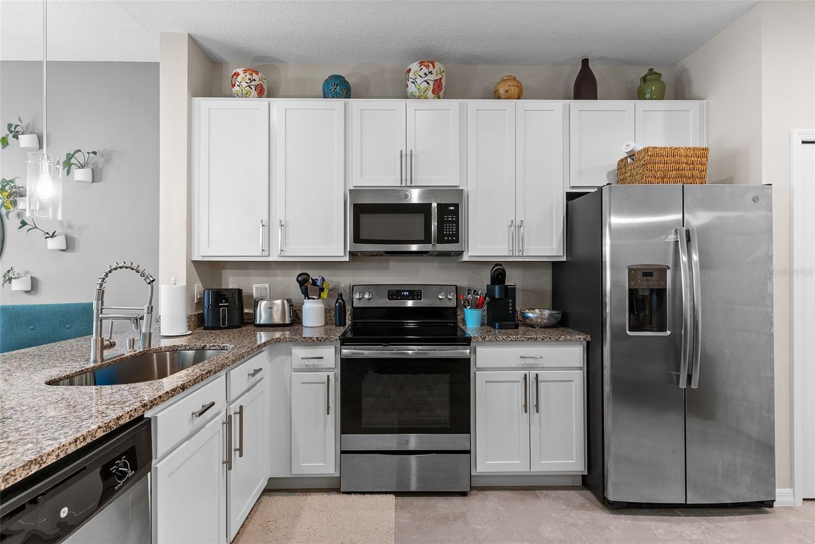 OAKTREE POINTE VILLAS - Residential