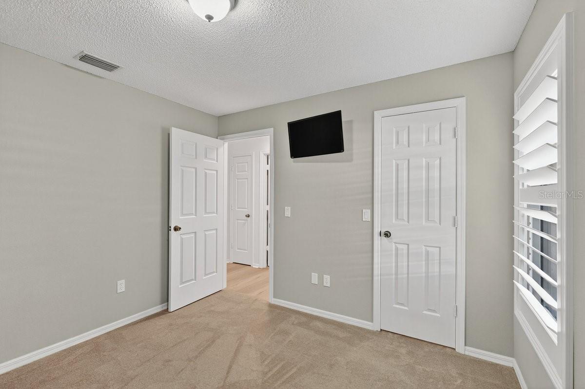 BRYAN CAVE ESTATES - Residential