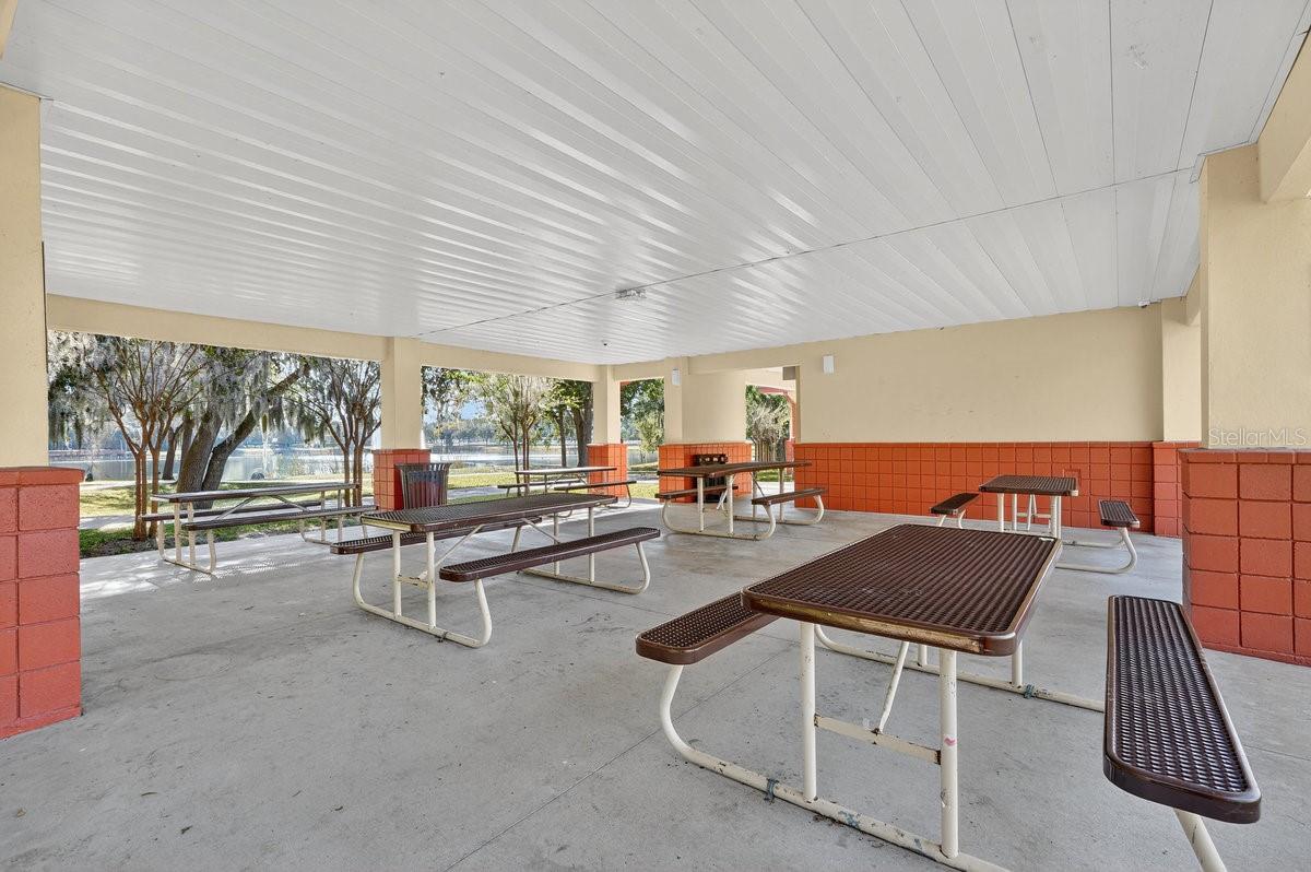 BRYAN CAVE ESTATES - Residential