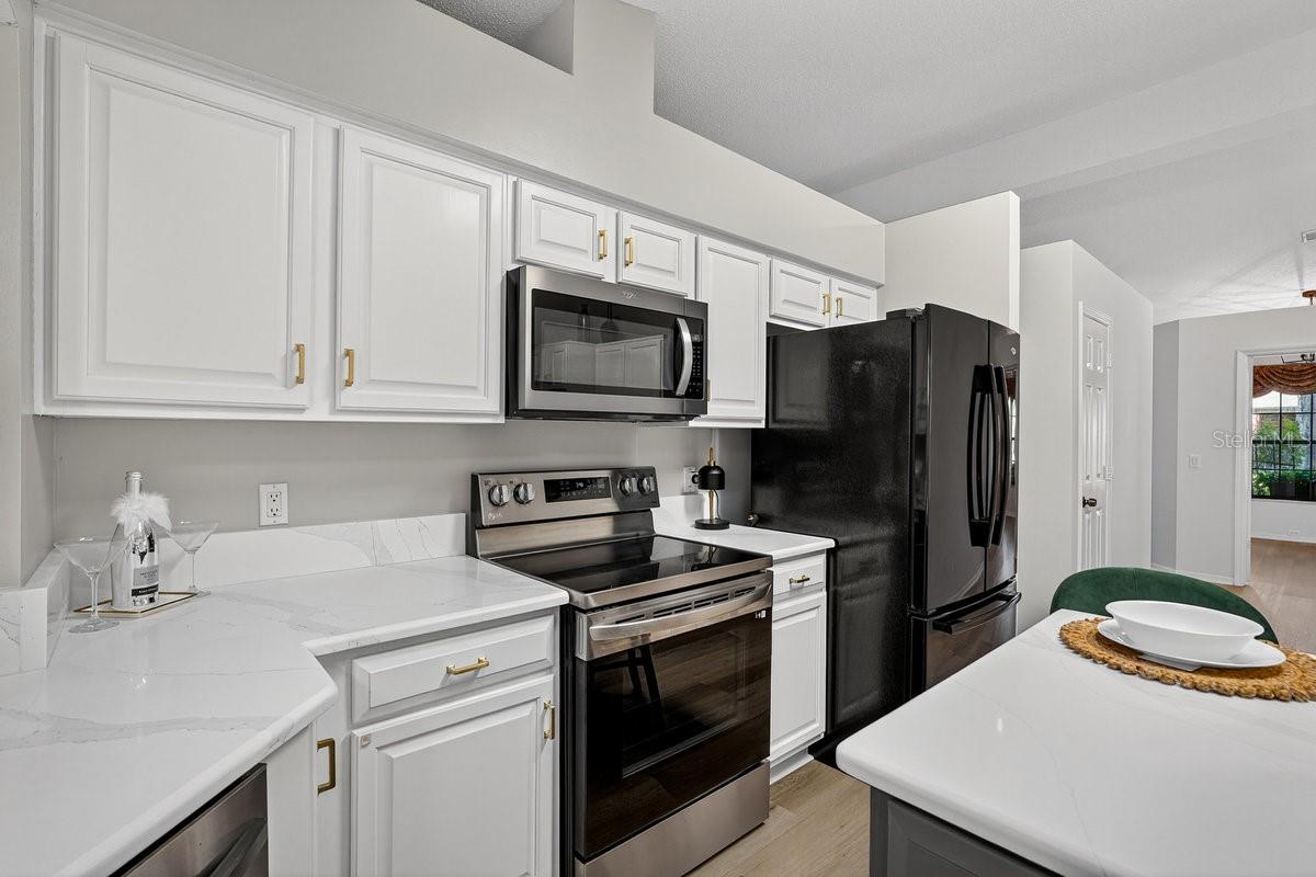 BRYAN CAVE ESTATES - Residential