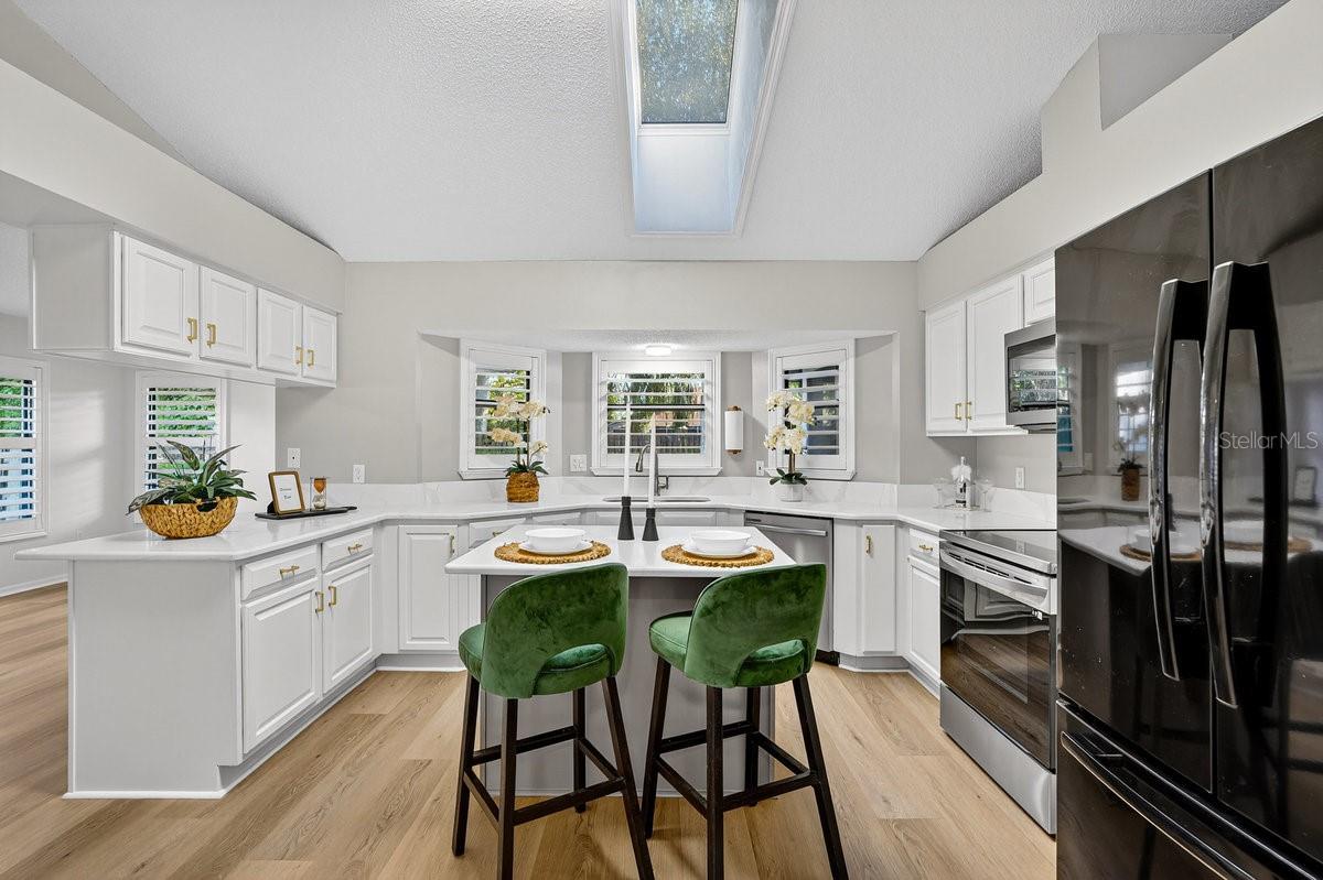 BRYAN CAVE ESTATES - Residential