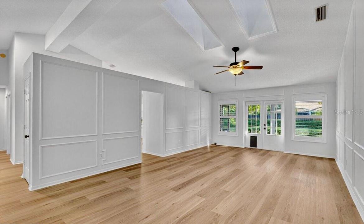 BRYAN CAVE ESTATES - Residential