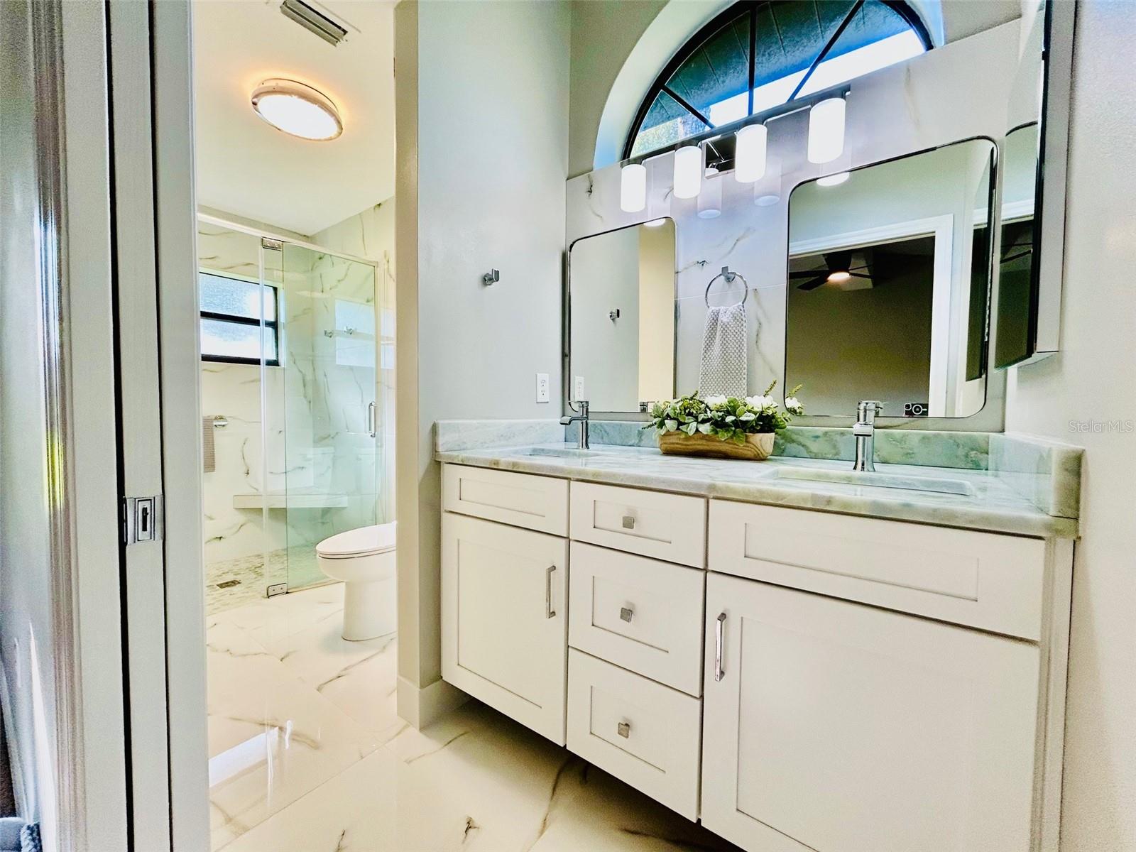 BRYAN CAVE ESTATES - Residential