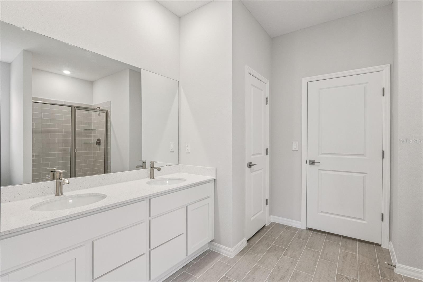 MARION OAKS UN 05 - Residential Lease