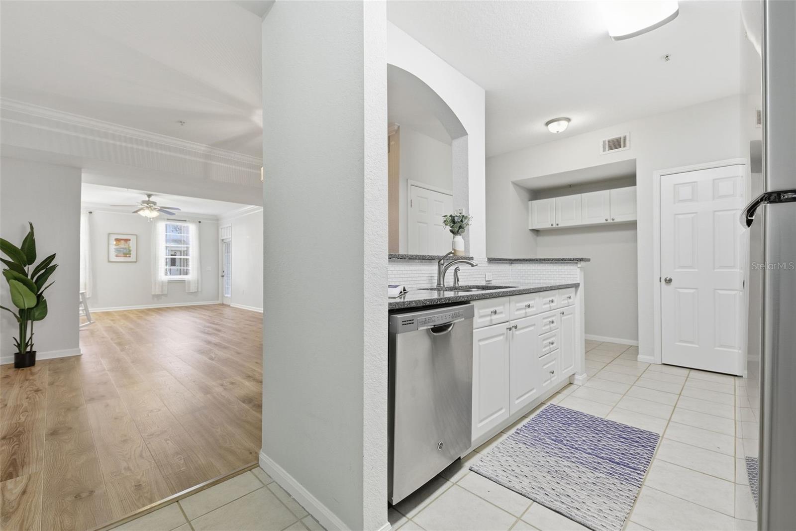 193 LONGVIEW AVENUE 104