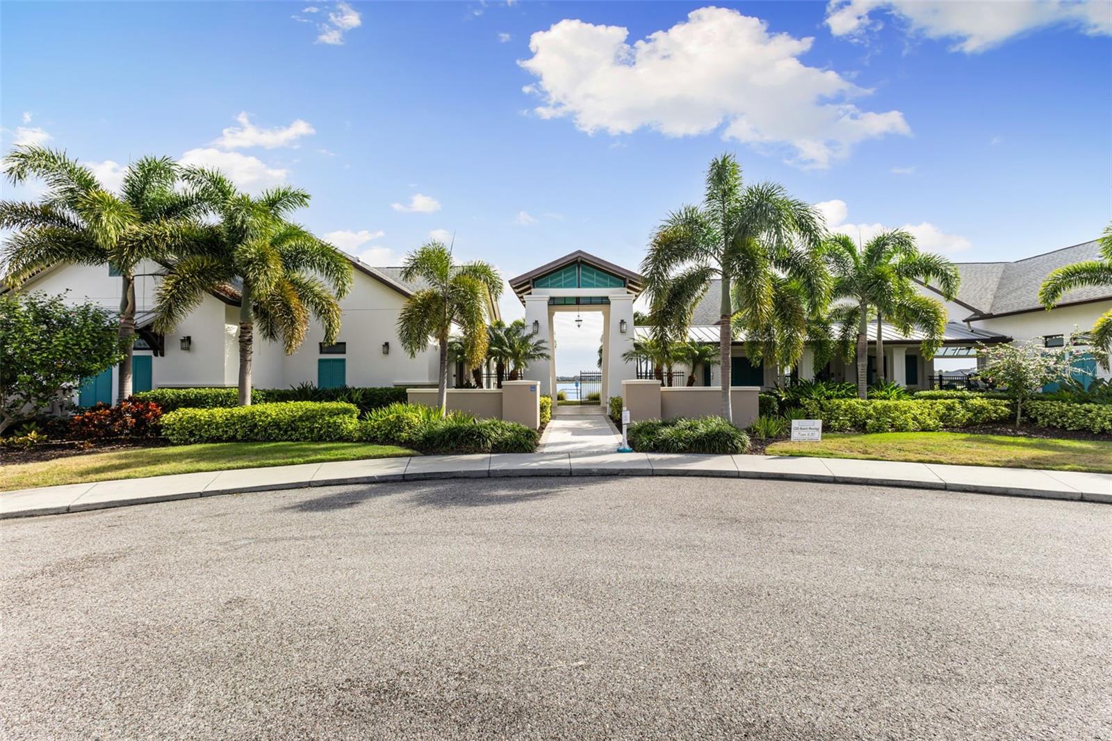 LUCAYA LAKE CLUB PH 3 - Residential