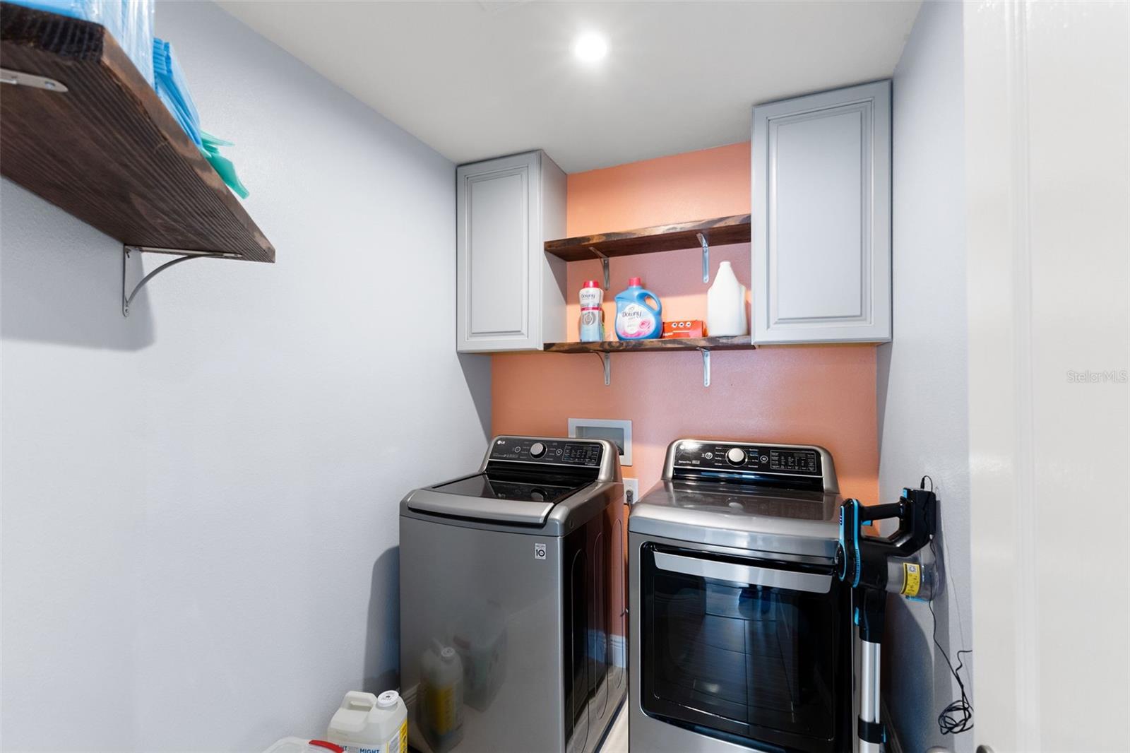 LUCAYA LAKE CLUB PH 3 - Residential