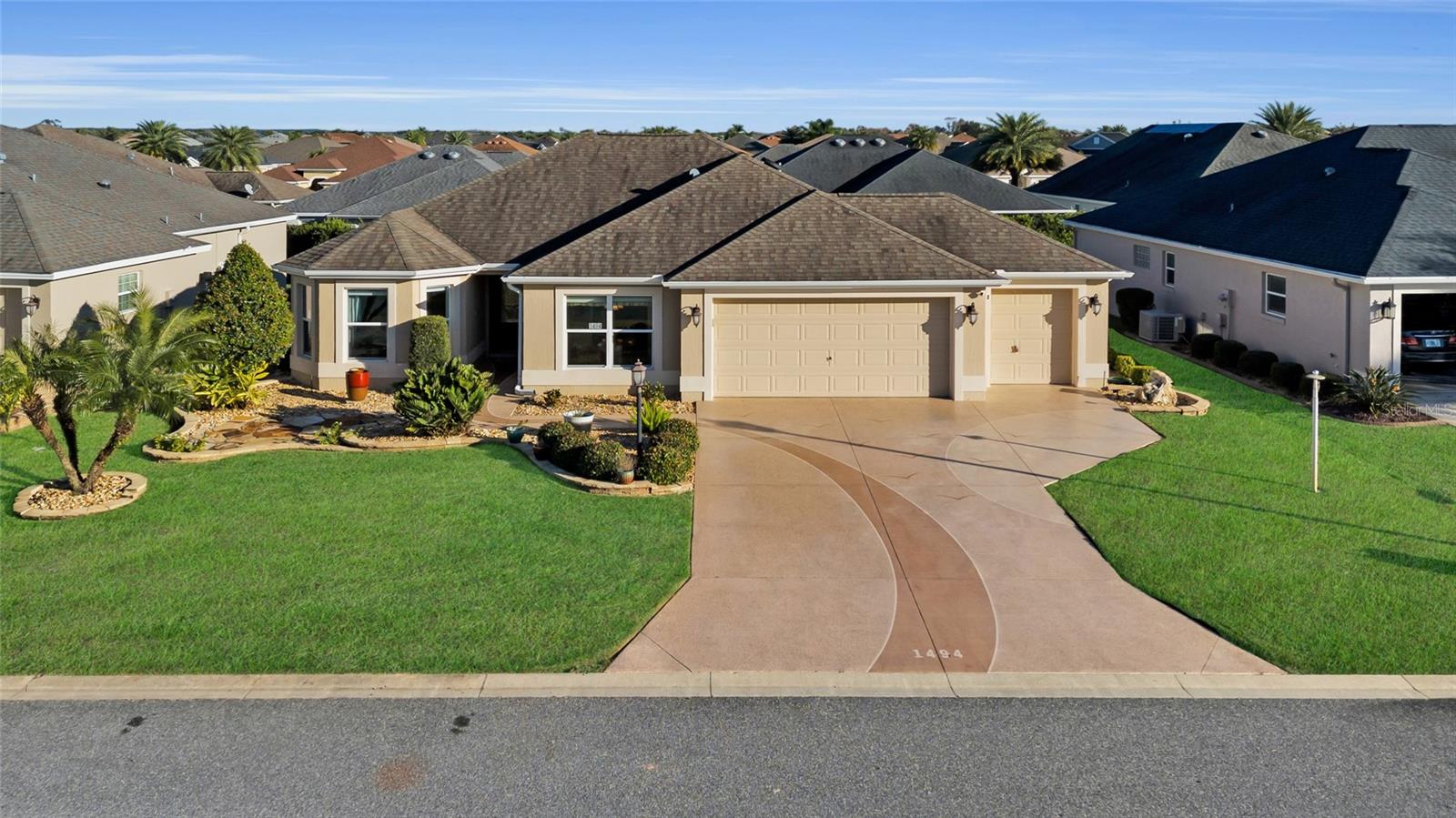 1494 WALNUT WAY