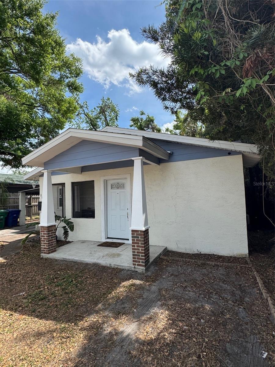 807 E ELM STREET