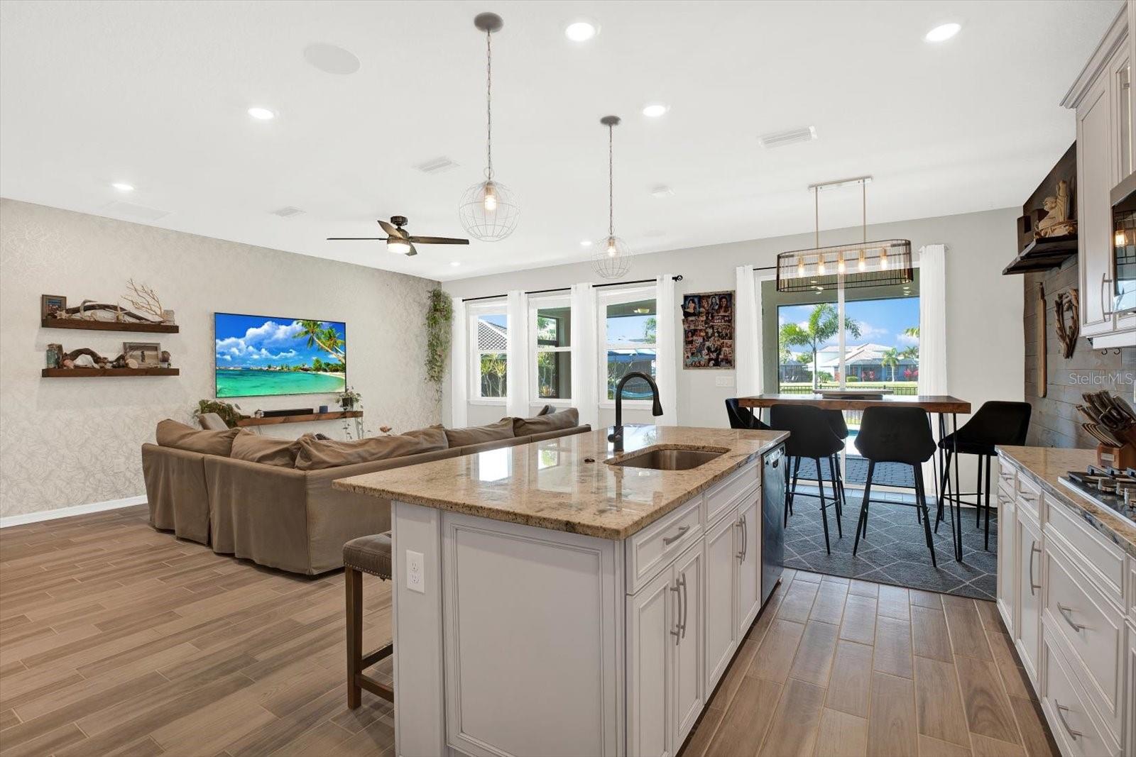 SAVANNA AT LAKEWOOD RANCH PH III 3ABD - Residential