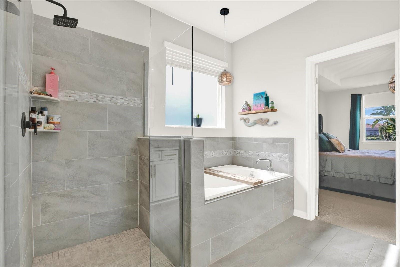 SAVANNA AT LAKEWOOD RANCH PH III 3ABD - Residential