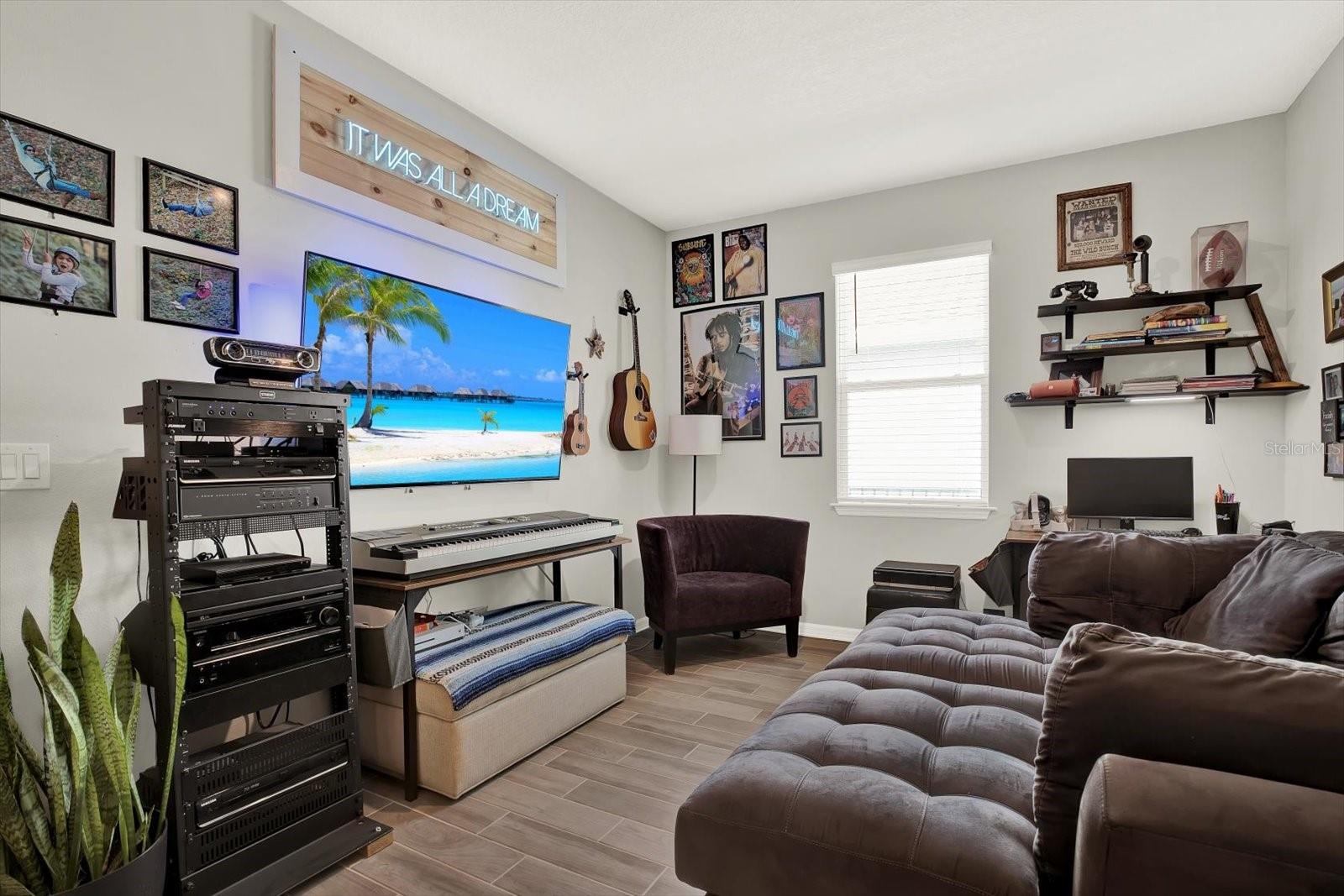 SAVANNA AT LAKEWOOD RANCH PH III 3ABD - Residential