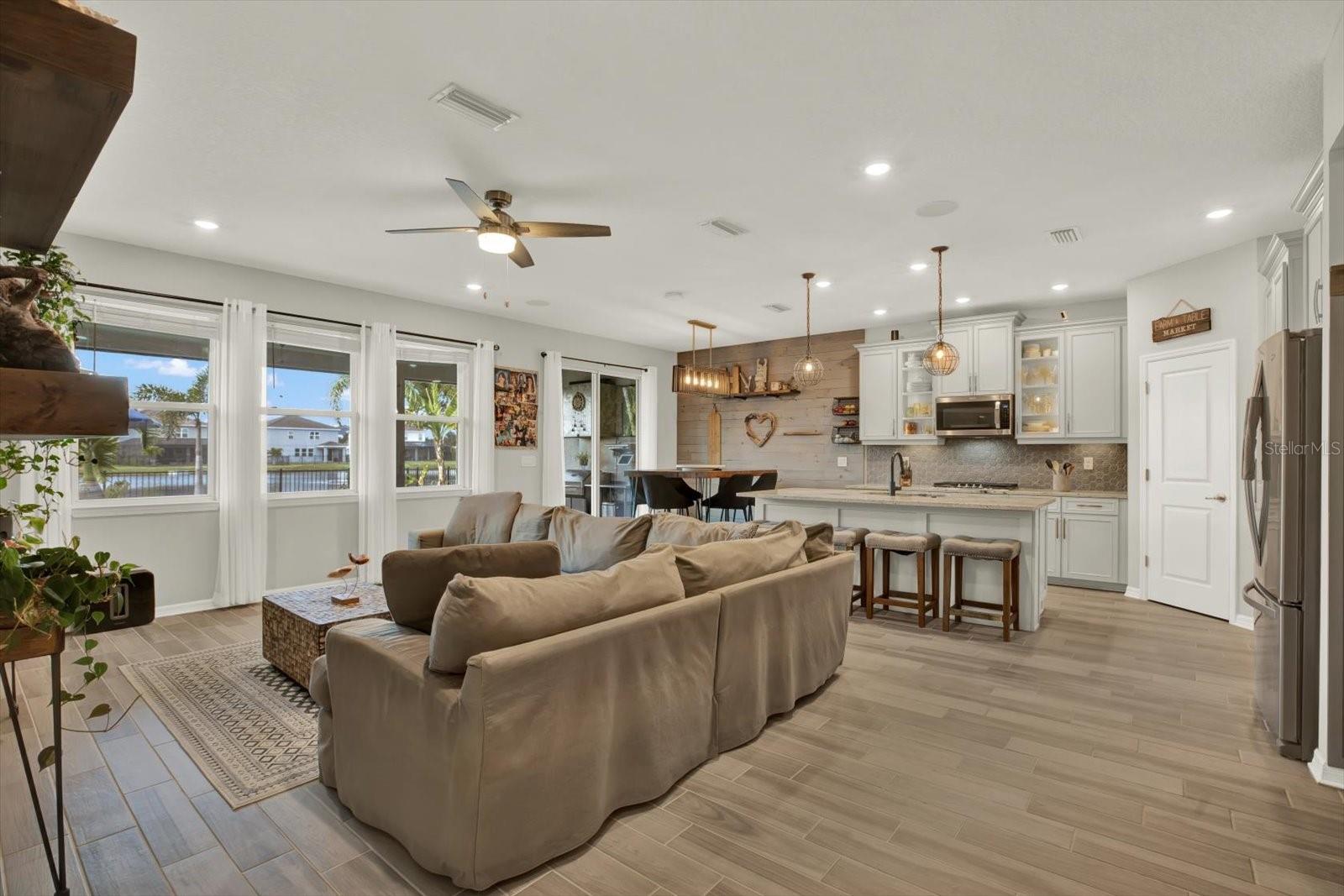 SAVANNA AT LAKEWOOD RANCH PH III 3ABD - Residential