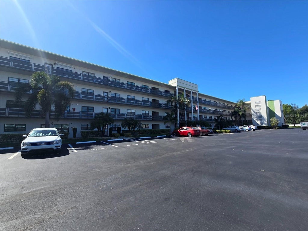 Photo of 6080 80th Street N #102, St Petersburg, FL 33709 (MLS # TB8549820)