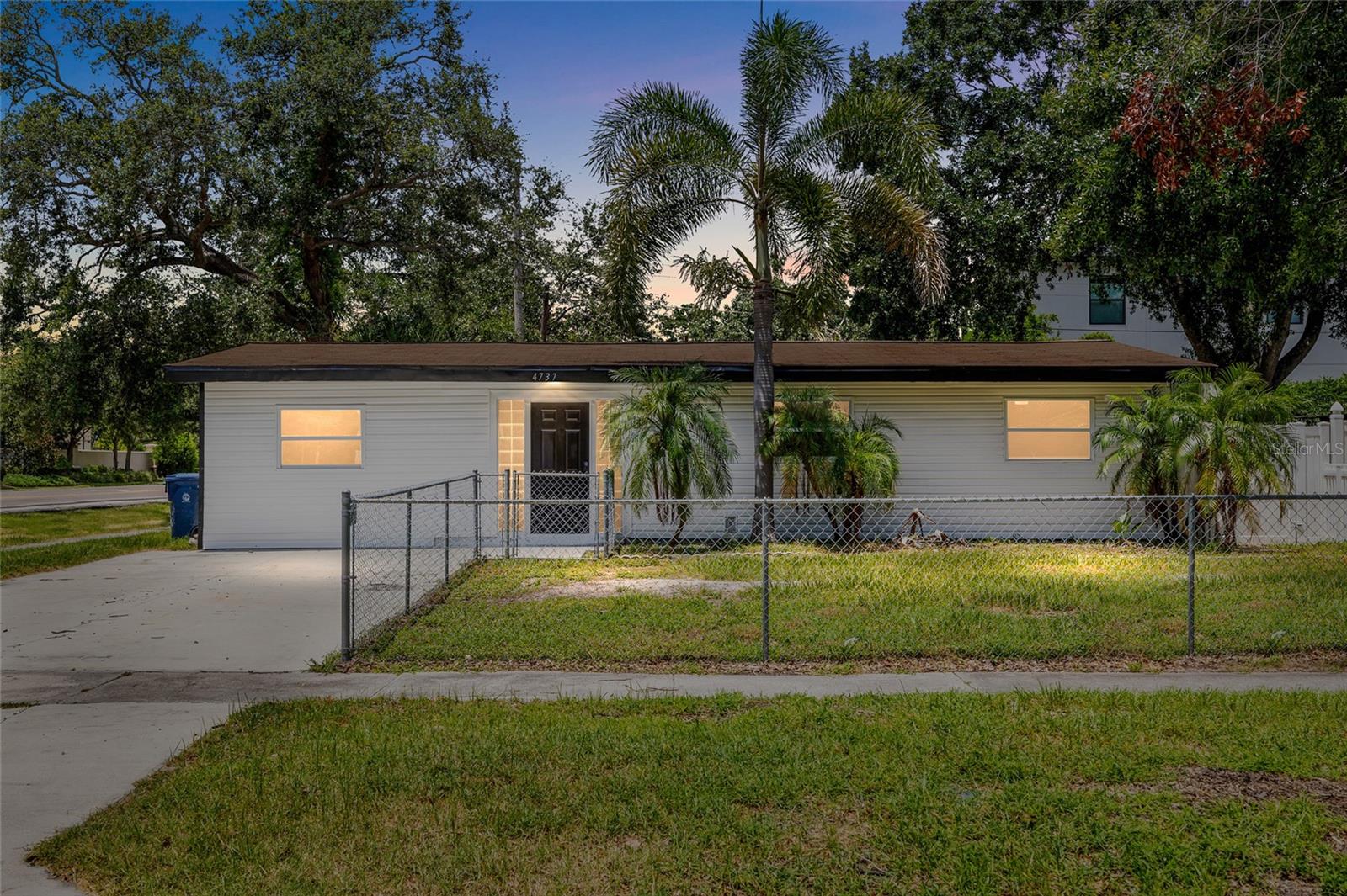 Fully renovated and income-ready, 4737 W Oklahoma Ave is a rare 5-bedroom, 4-bathroom co-living investment opportunity located in an established South Tampa neighborhood surrounded by modern development, new construction, and long-term homeowner pride. The home has been extensively updated with new electrical, plumbing, HVAC, a modern kitchen and bathrooms, and includes a spacious detached 2+ car utility garage — making this a truly turn-key asset for the right investor.
The layout is ideal for PadSplit or room-by-room rental, featuring a mix of private and shared bathrooms that support premium per-room rates. With projected gross income exceeding $5,400 per month and Tampa’s co-living market maintaining 95% average occupancy, this property will offer table and consistent cash flow.
PadSplit renters are typically working professionals in essential industries — healthcare, hospitality, delivery, retail, and skilled trades — who seek affordable, furnished housing with flexible terms. PadSplit offers weekly rent payments, no security deposit, and all-inclusive utilities, making it a high-demand solution for tenants and a stable, low-vacancy investment for landlords.
Ideally situated near Marina Pointe, Westshore Marina District, MacDill Air Force Base, and just minutes to Tampa International Airport, downtown, and Gulf beaches, this location provides strong tenant demand and long-term value. Whether you’re building your portfolio or starting out in real estate investing, this property delivers immediate income and long-term upside in one of Tampa’s most desirable urban neighborhoods.