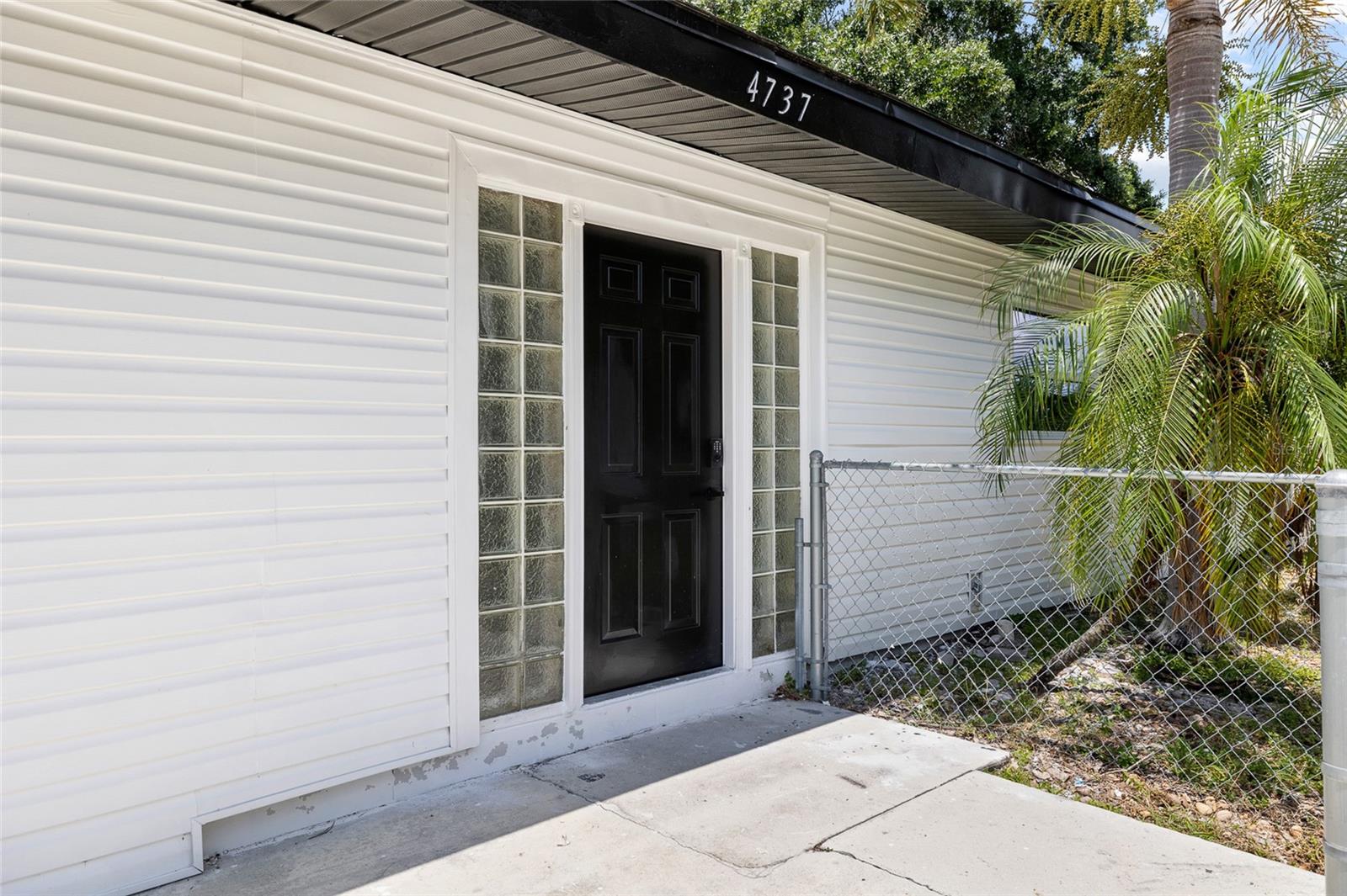 4737 W OKLAHOMA AVENUE