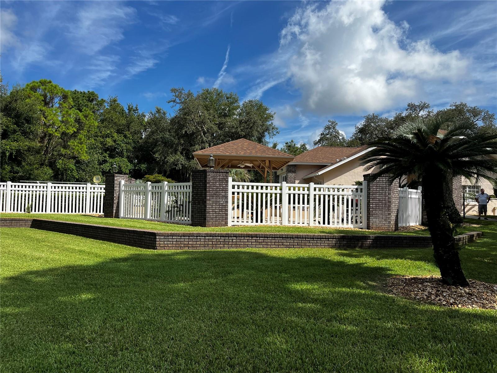 OAK RIDGE - Residential
