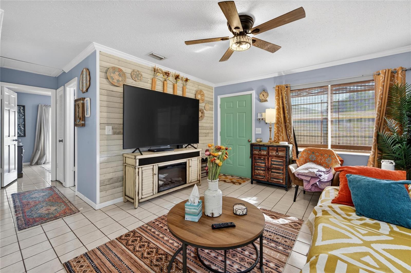 BAY CREST CONDO PH II - Residential