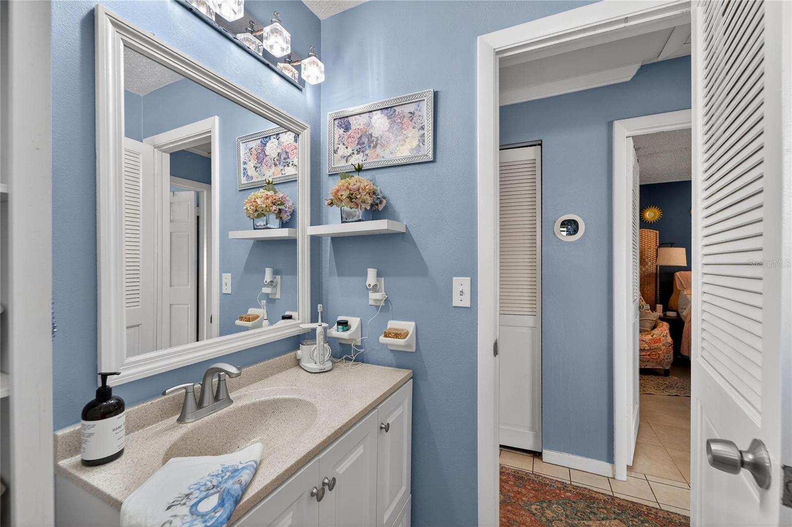 BAY CREST CONDO PH II - Residential