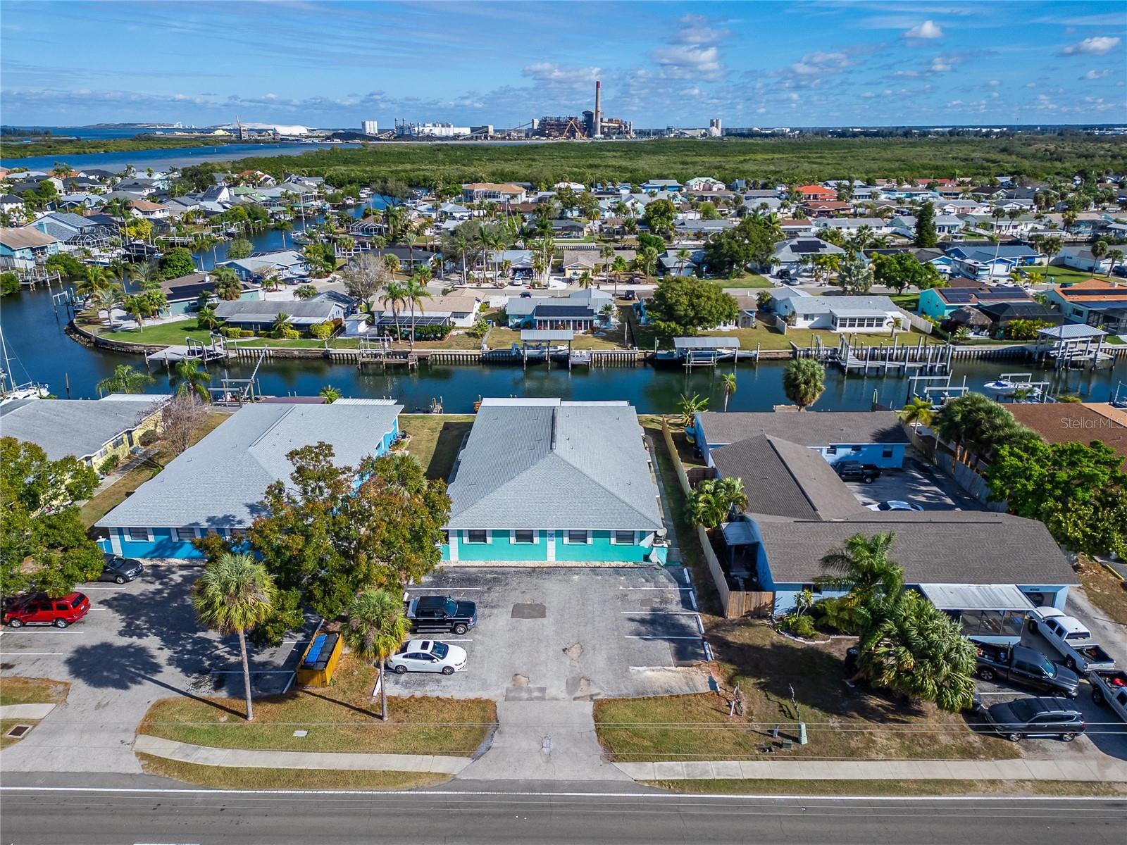 BAY CREST CONDO PH II - Residential