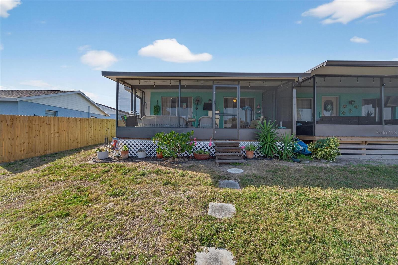 BAY CREST CONDO PH II - Residential