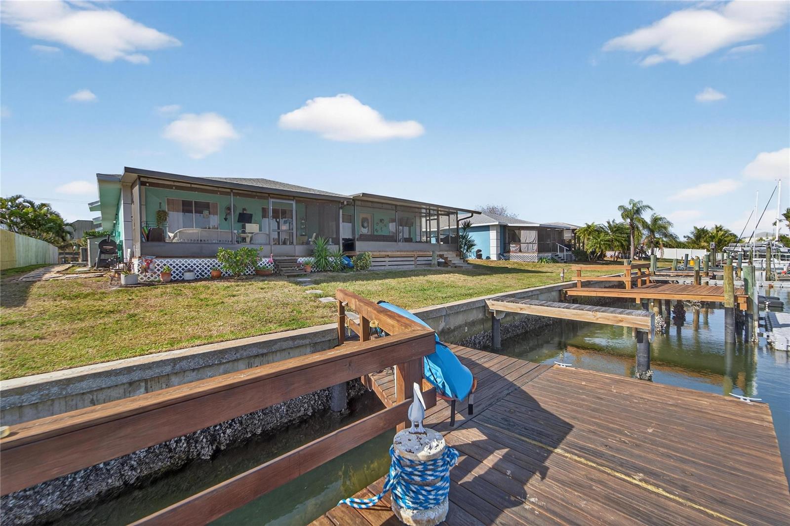 BAY CREST CONDO PH II - Residential