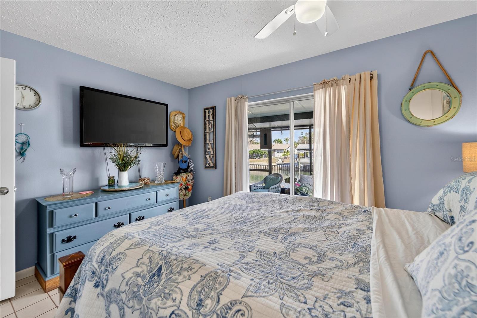 BAY CREST CONDO PH II - Residential