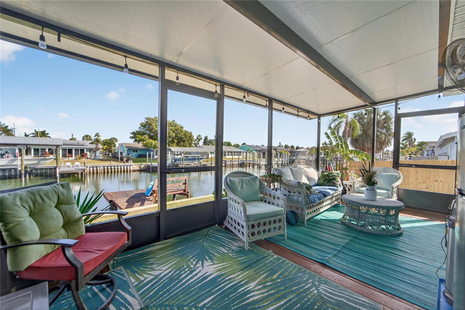 BAY CREST CONDO PH II - Residential