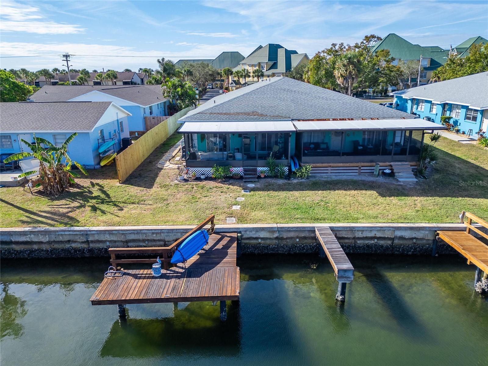 BAY CREST CONDO PH II - Residential