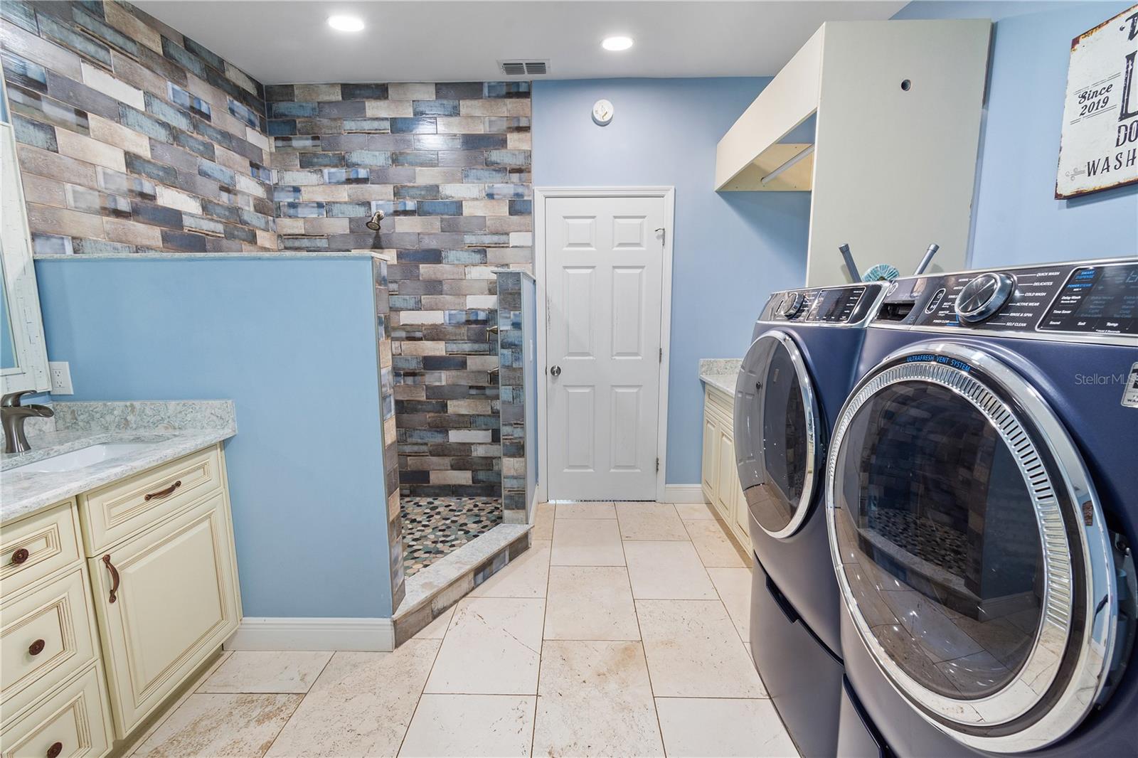 MONEYTREE RANCHETTES SUB - Residential