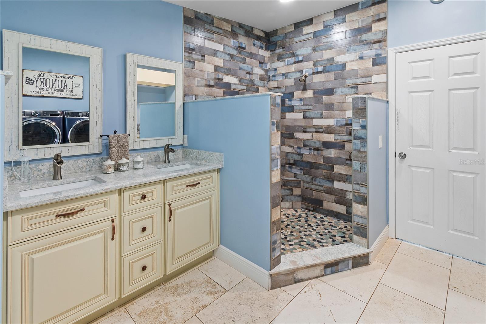 MONEYTREE RANCHETTES SUB - Residential