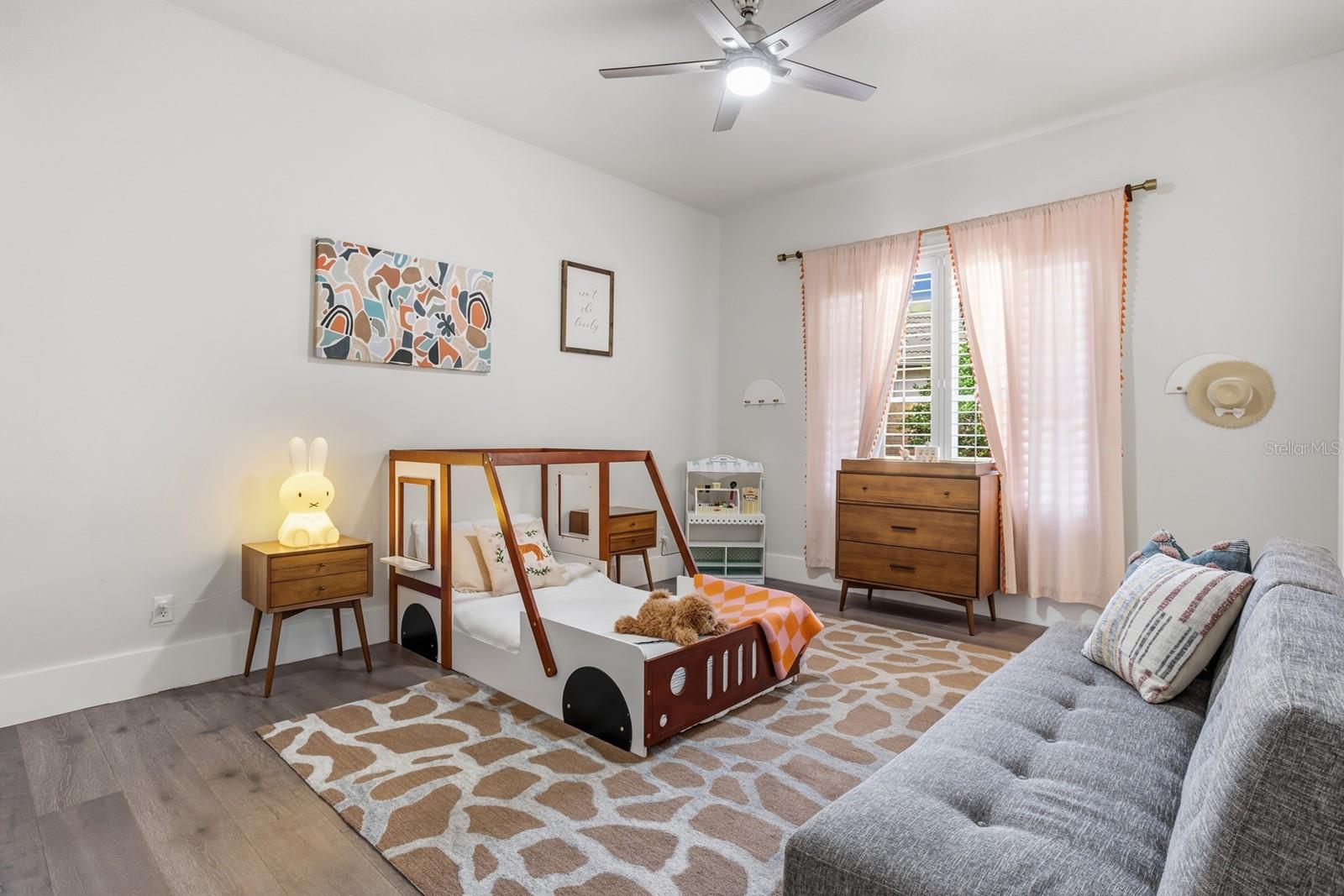 PALM LAKE - Residential