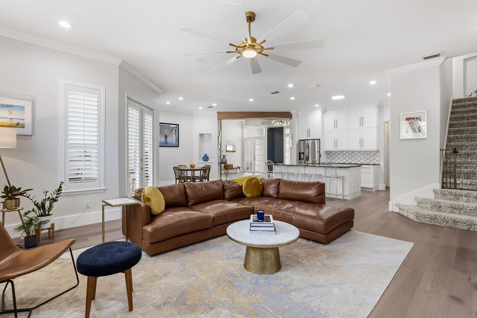 PALM LAKE - Residential