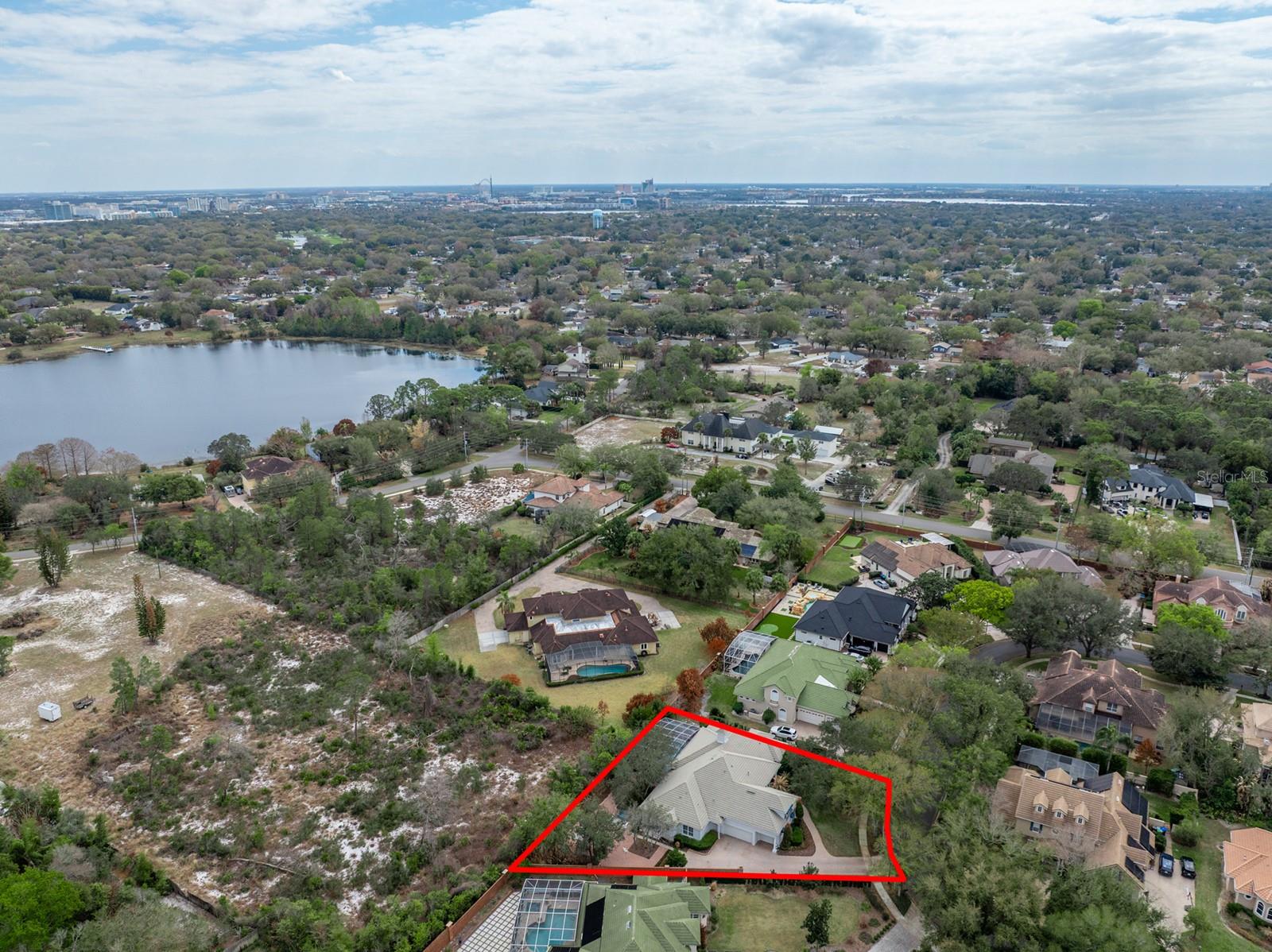 PALM LAKE - Residential