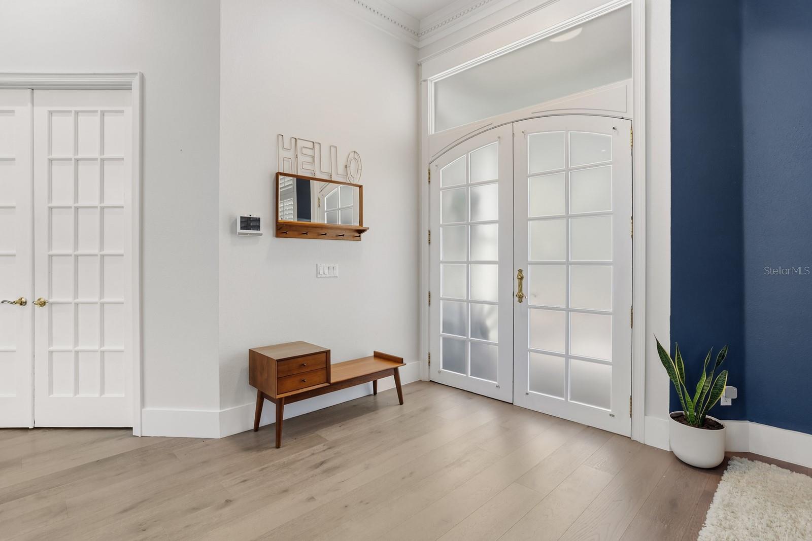 PALM LAKE - Residential