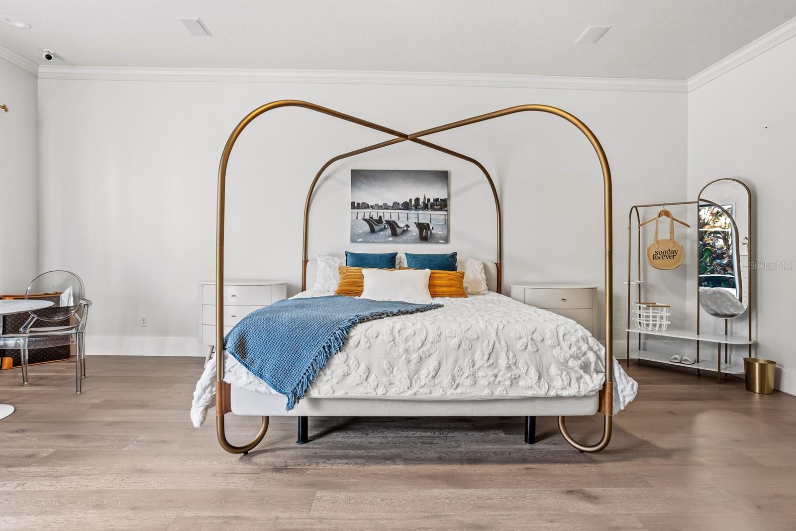 PALM LAKE - Residential