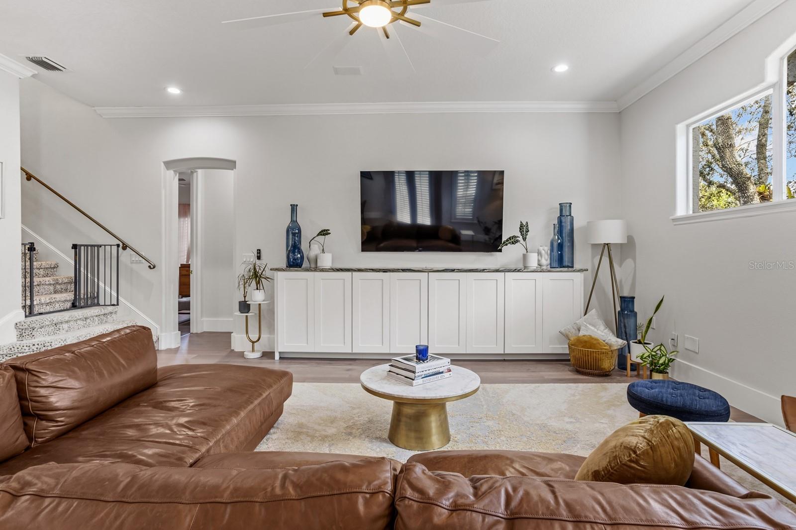 PALM LAKE - Residential