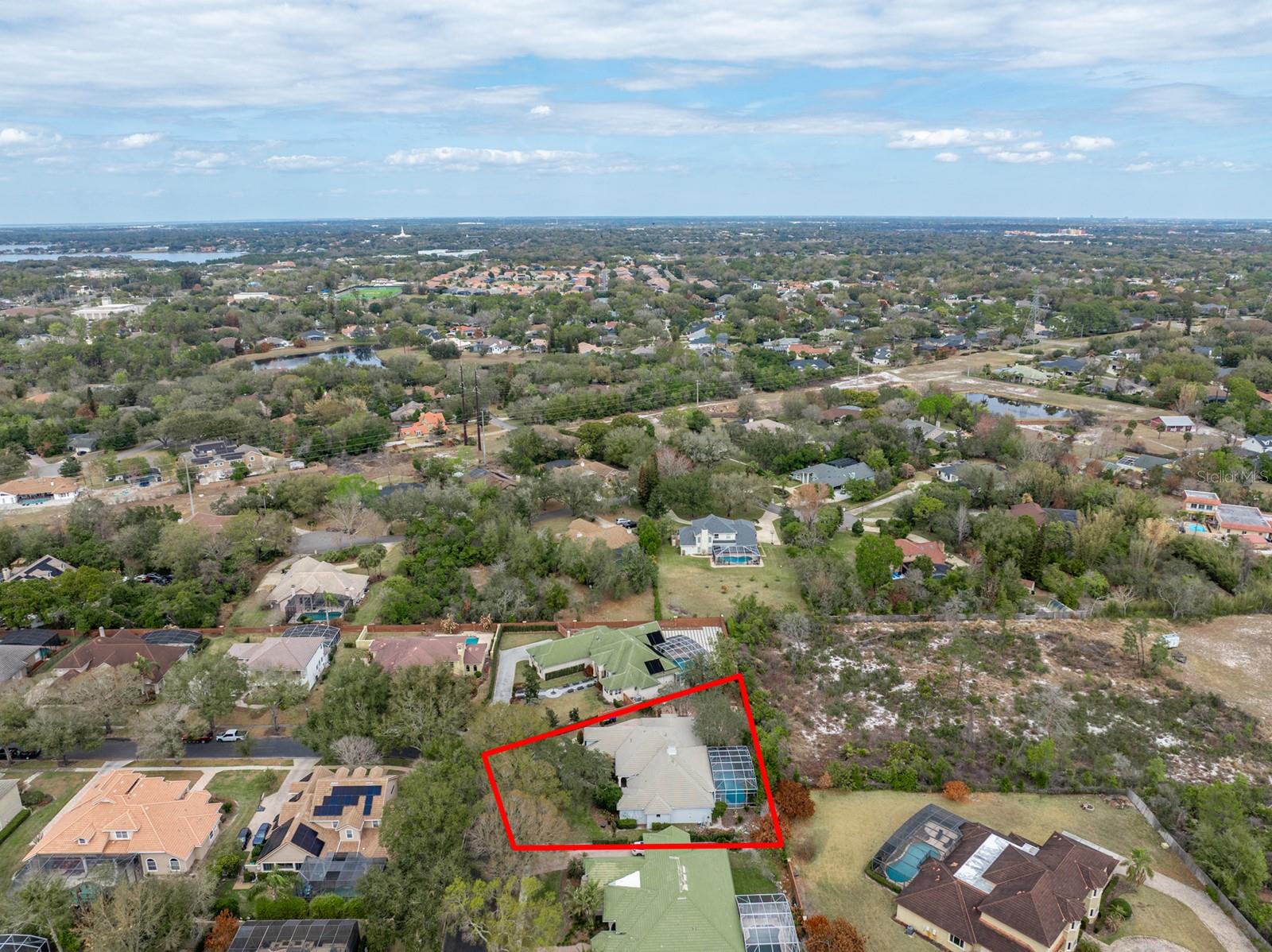 PALM LAKE - Residential