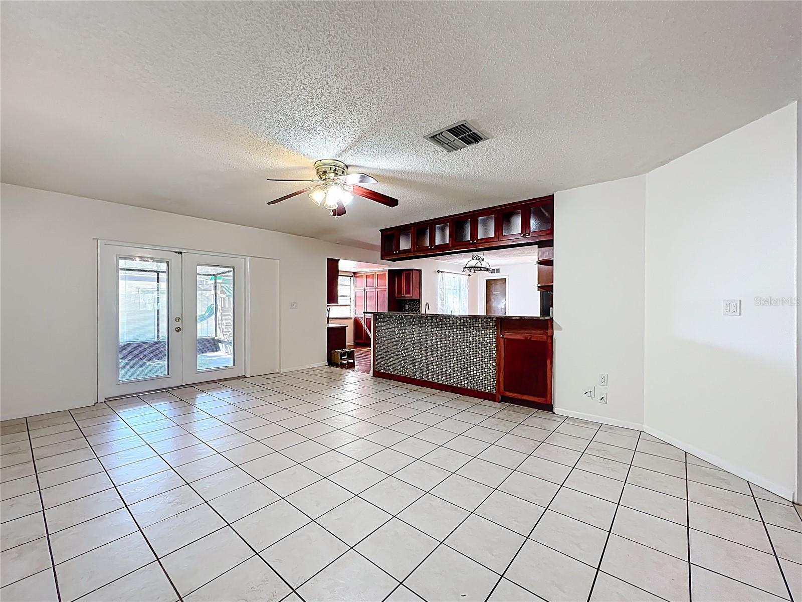 SEMINOLE COUNTRY - Residential