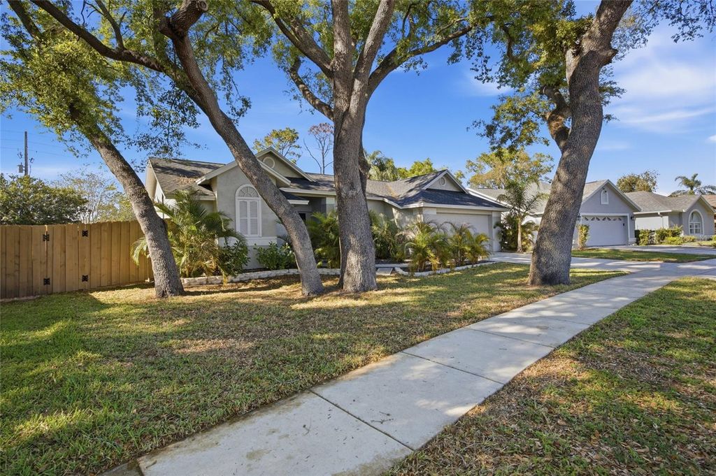 Photo of 2212 Lake Bay Way, Brandon, FL 33511 (MLS # TB8494501)