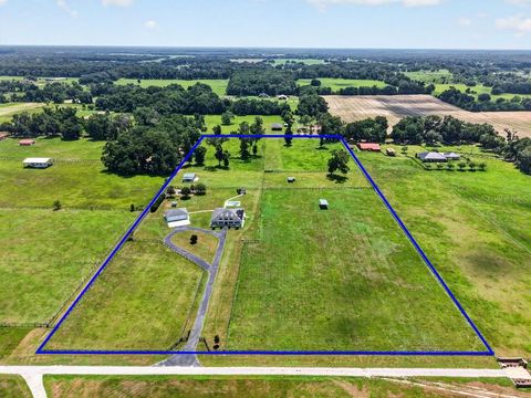 Tiny photo for 2556 NE 120th Street, Anthony, FL 32617 (MLS # TB8525603)