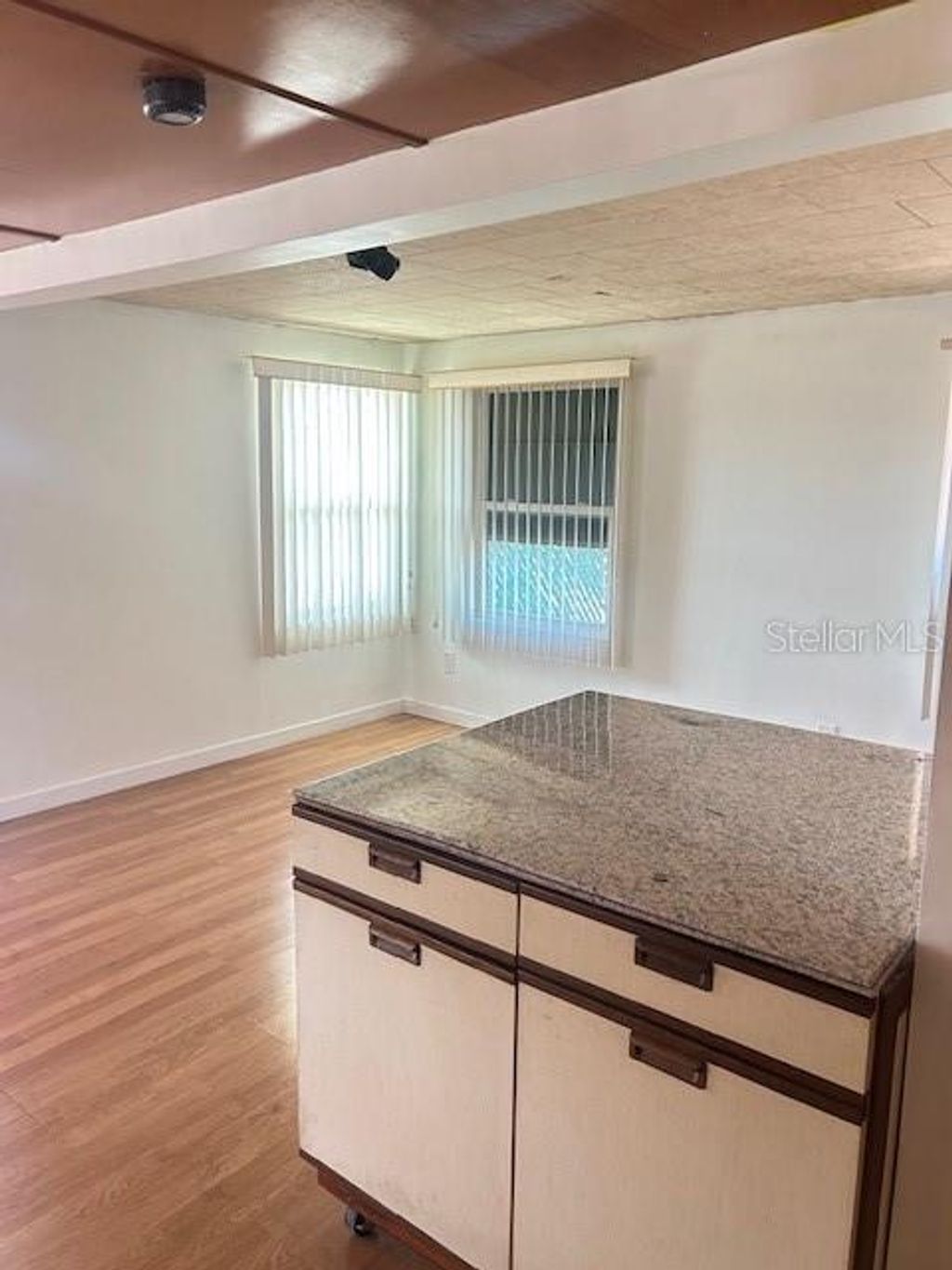 Photo of 1017 51st Avenue Drive W, Bradenton, FL 34207 (MLS # A4675251)