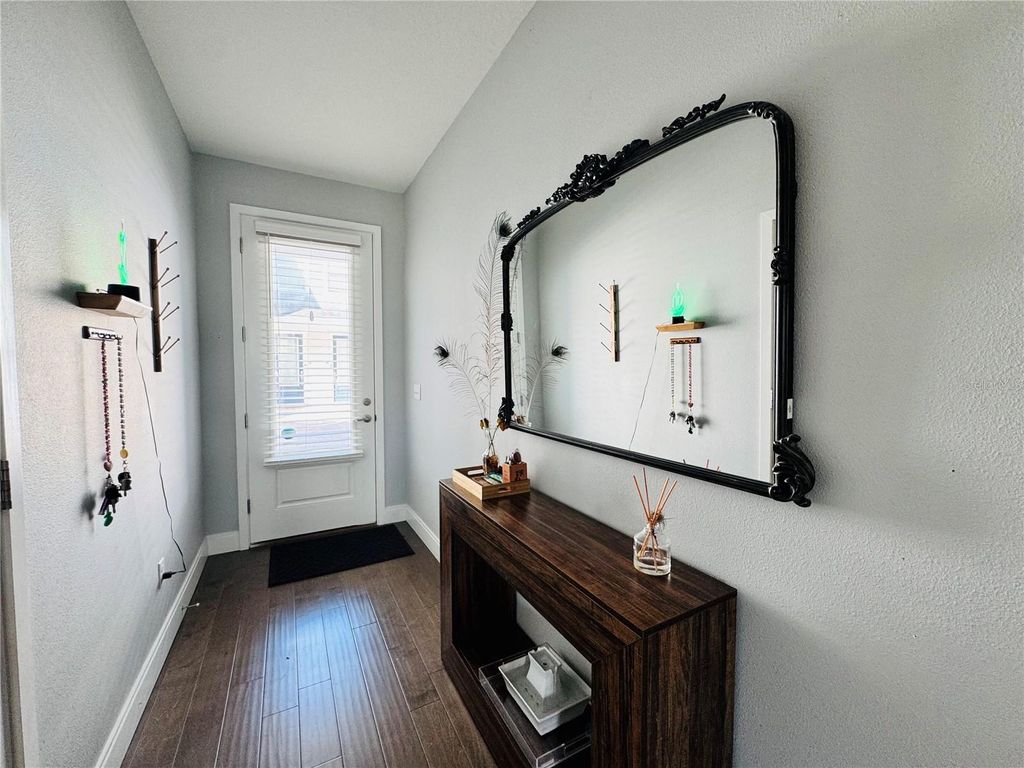 Photo of 6617 S Manhattan Avenue #5, Tampa, FL 33616 (MLS # A4682727)