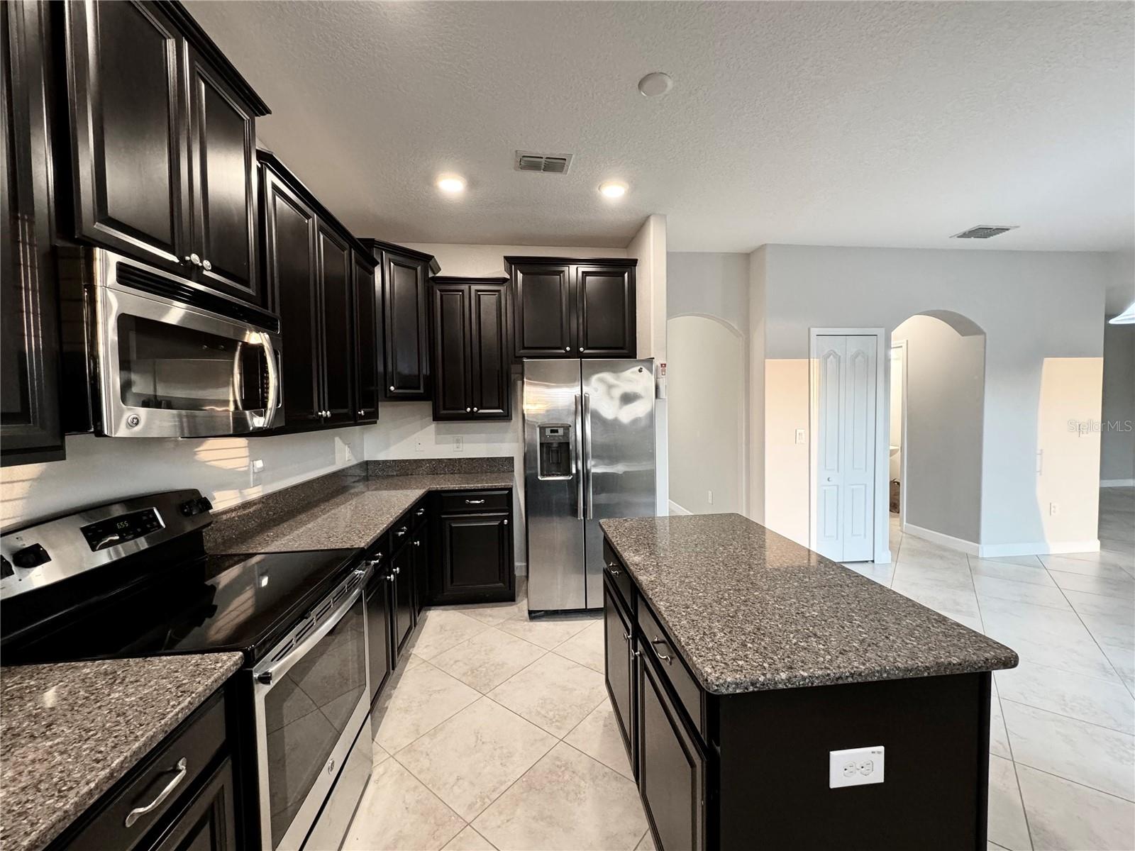 PRESERVE AT RIVERVIEW - Residential Lease