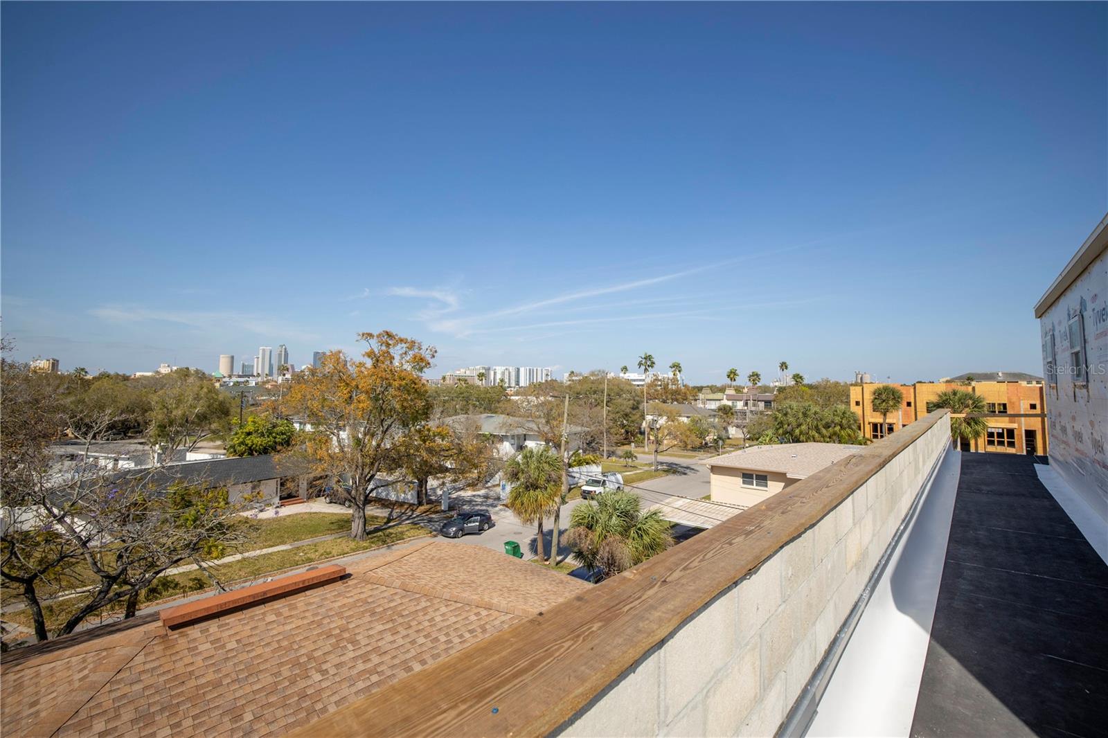 DAVIS ISLANDS PB10 PG52 TO 57 - Residential