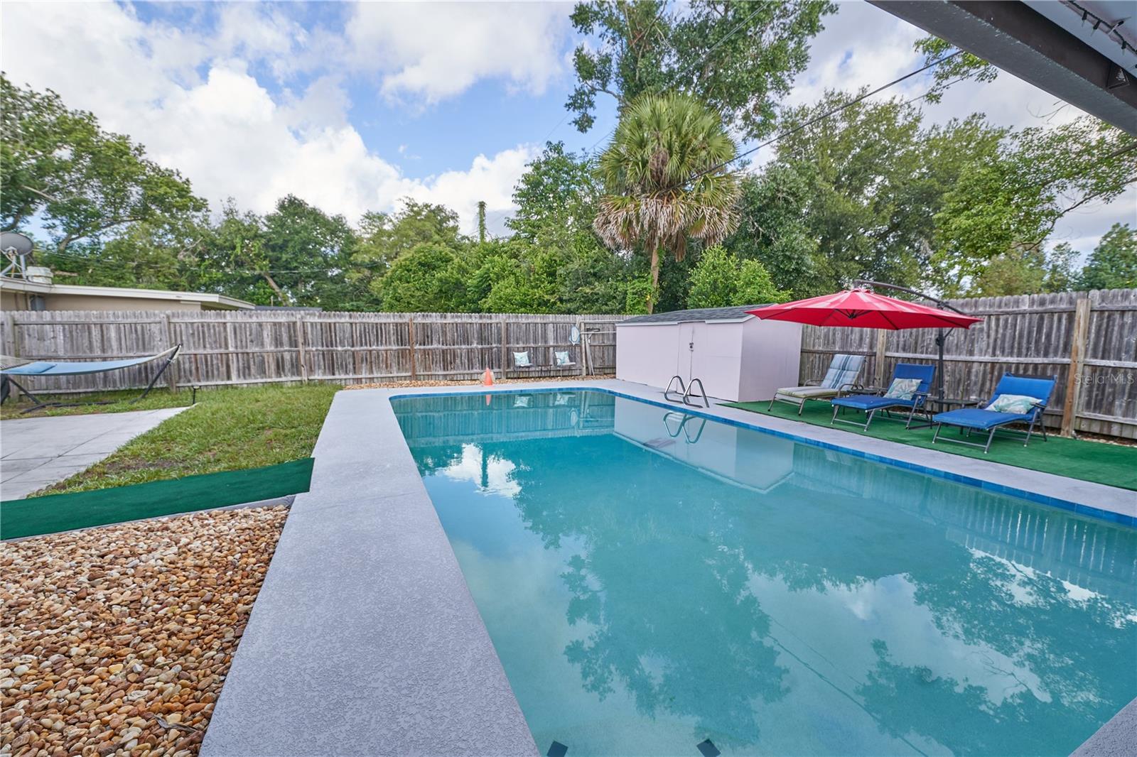 LONGDALE - Residential