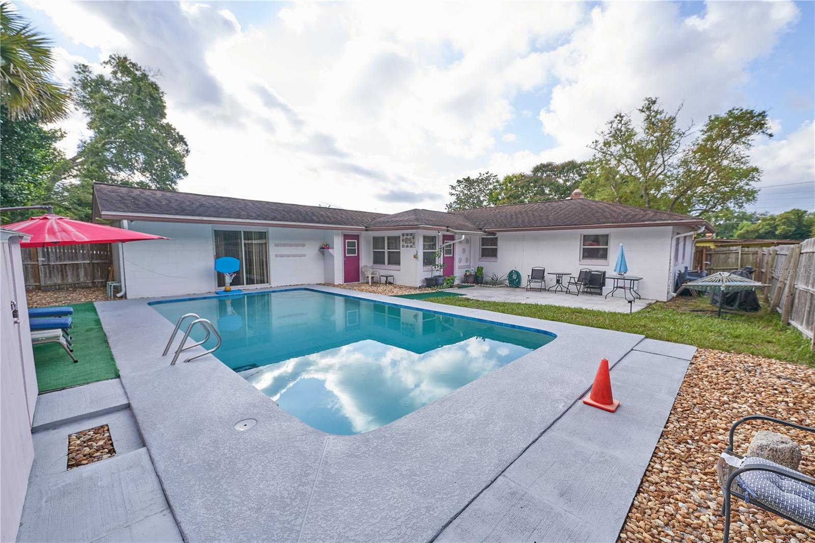 LONGDALE - Residential